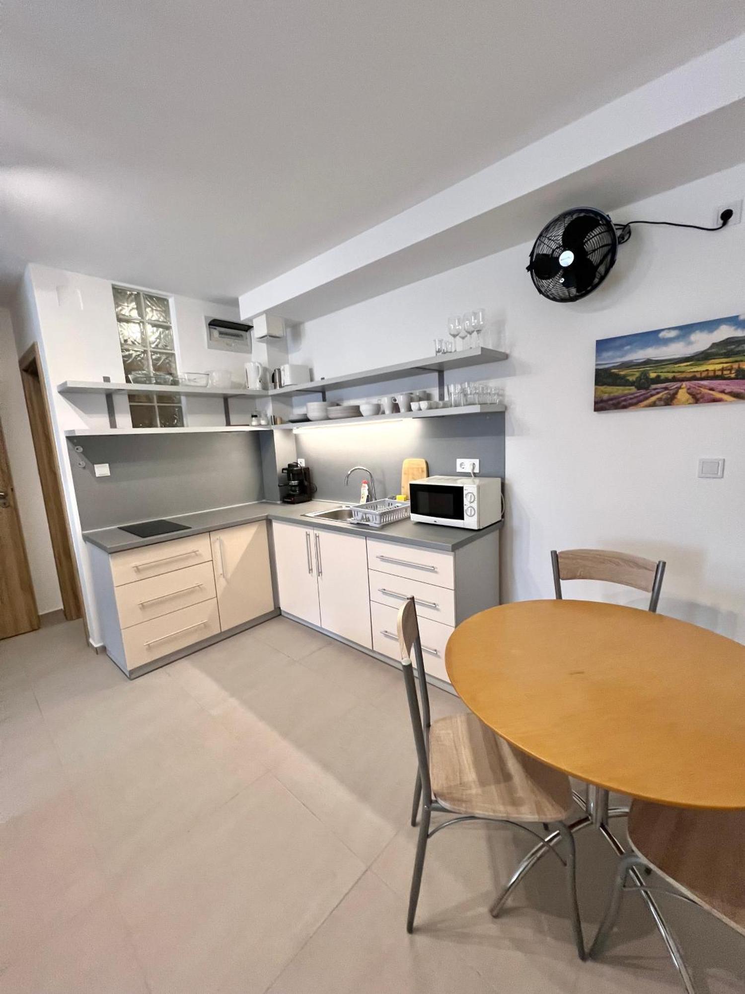 זמראדי Waterfront Apartmanok מראה חיצוני תמונה